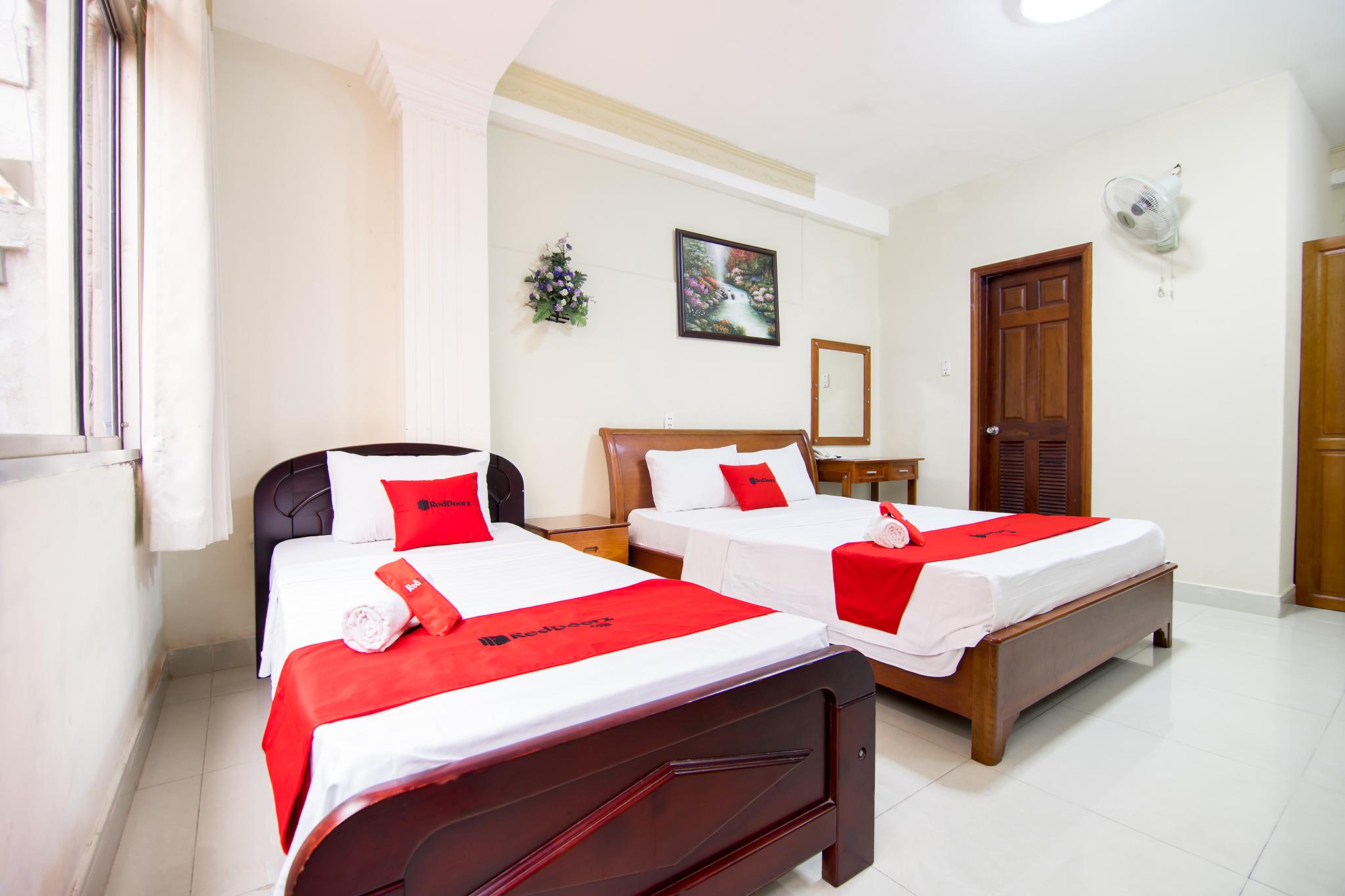 Reddoorz Plus @ Pham Ngu Lao 2 Ho Chi Minh City Exterior photo